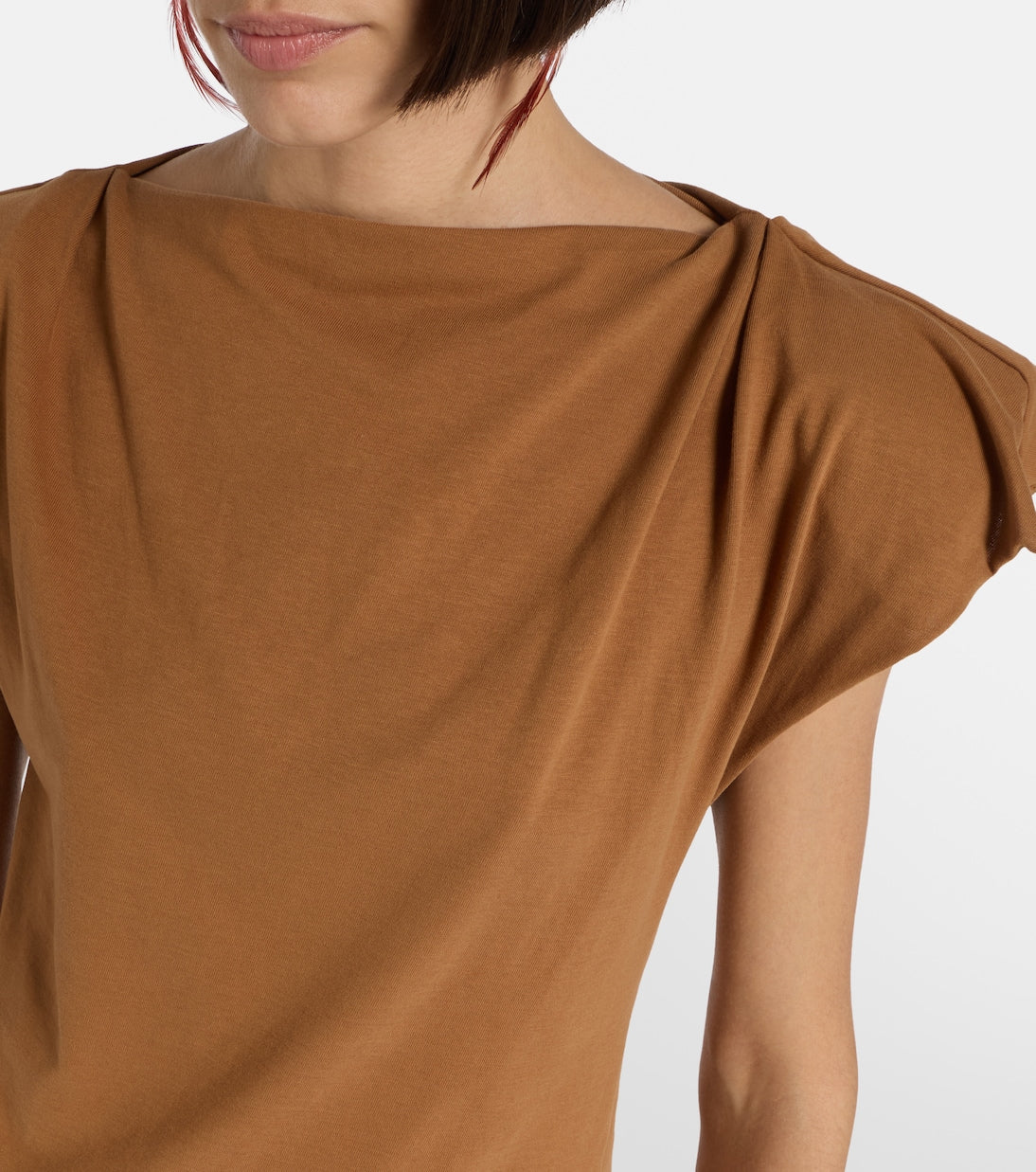 Sebani Tee