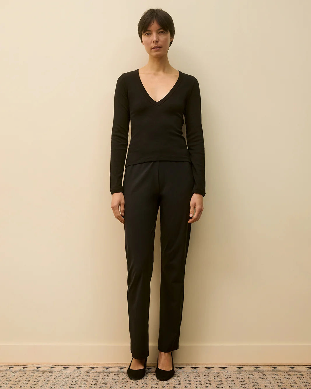 Dewi Longsleeve in Black