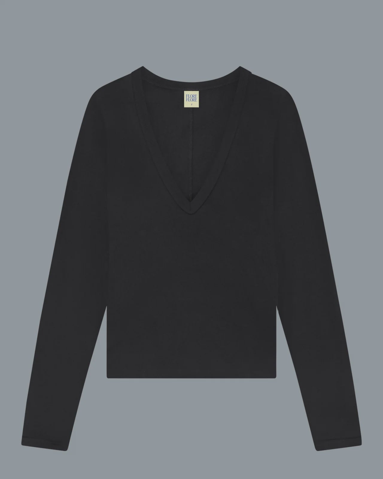 Dewi Longsleeve in Black