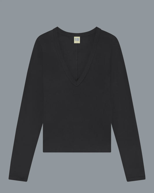 Dewi Longsleeve in Black