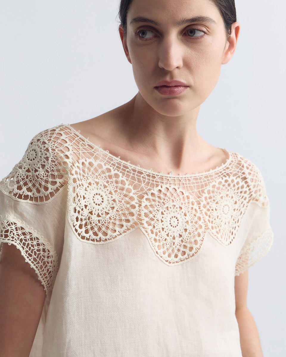Caila Top