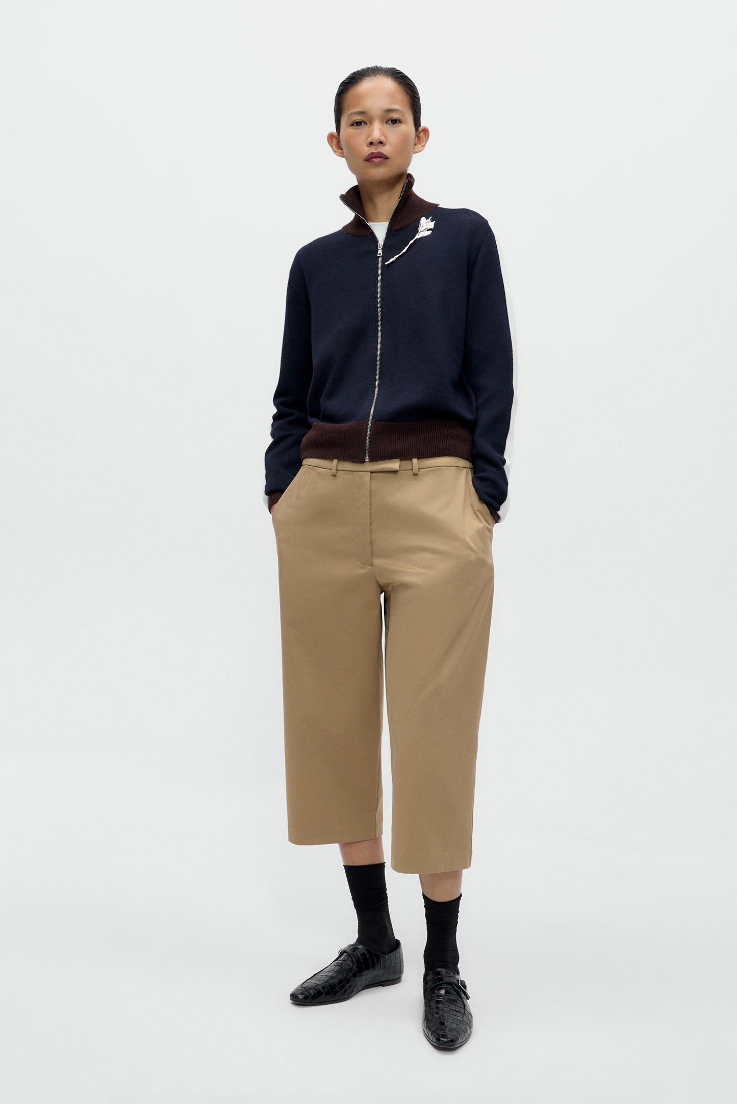 Low Rise Cotton Capri Pants